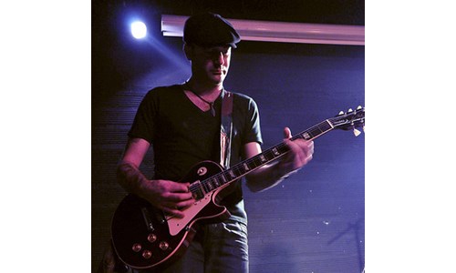 TARKAN MUMKALE  (GİTAR)